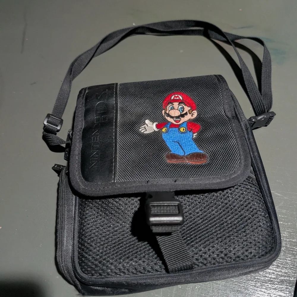 Vintage Nintendo DS Black Crossbody Bag Mario EUC